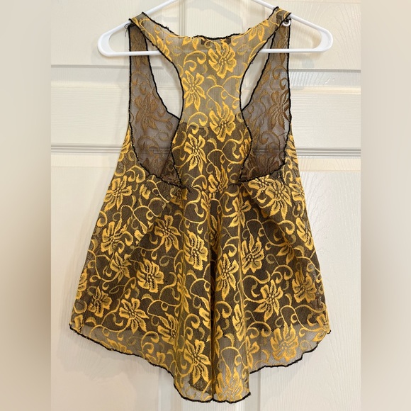 HEART 2 HEART yellow lace top - Picture 3 of 6